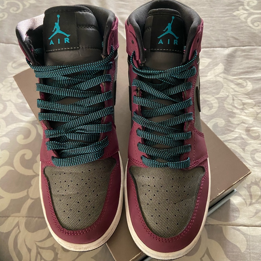 Nike Jordan 1 mid
